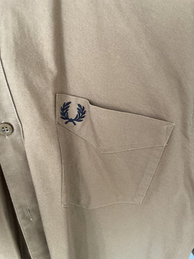 Fred Perry Hemden: Fred Perry Oxford Button-Down Hemd camel L – Gebraucht aus Stäfa von hag_7wls 2