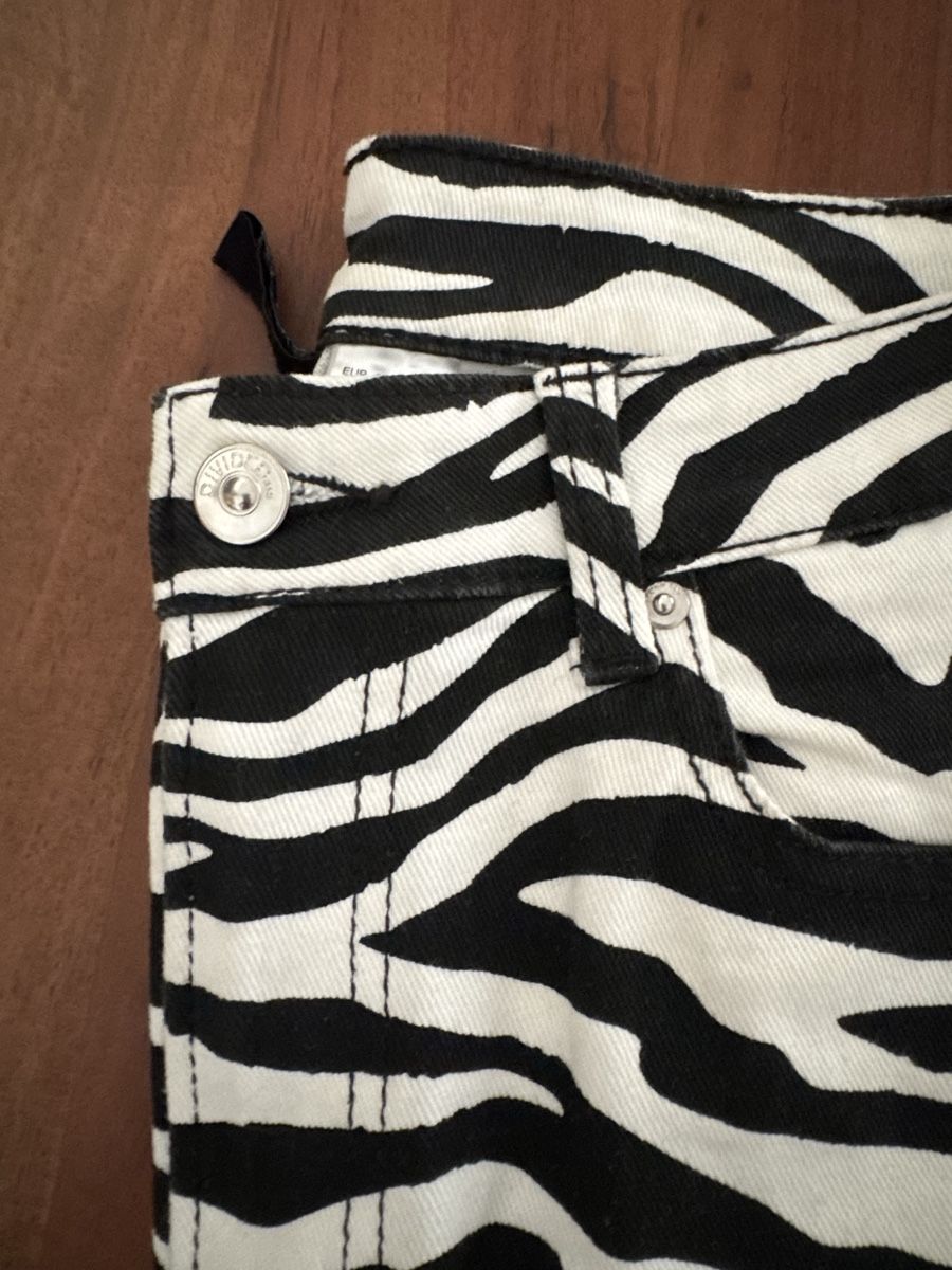 H&M Pantaloni: DIVIDED Hose Zebra Muster Schwarz Weiss Groesse 38 – Nuovo (secondo la descrizione) da Allschwil venduto da ana_87pj 1