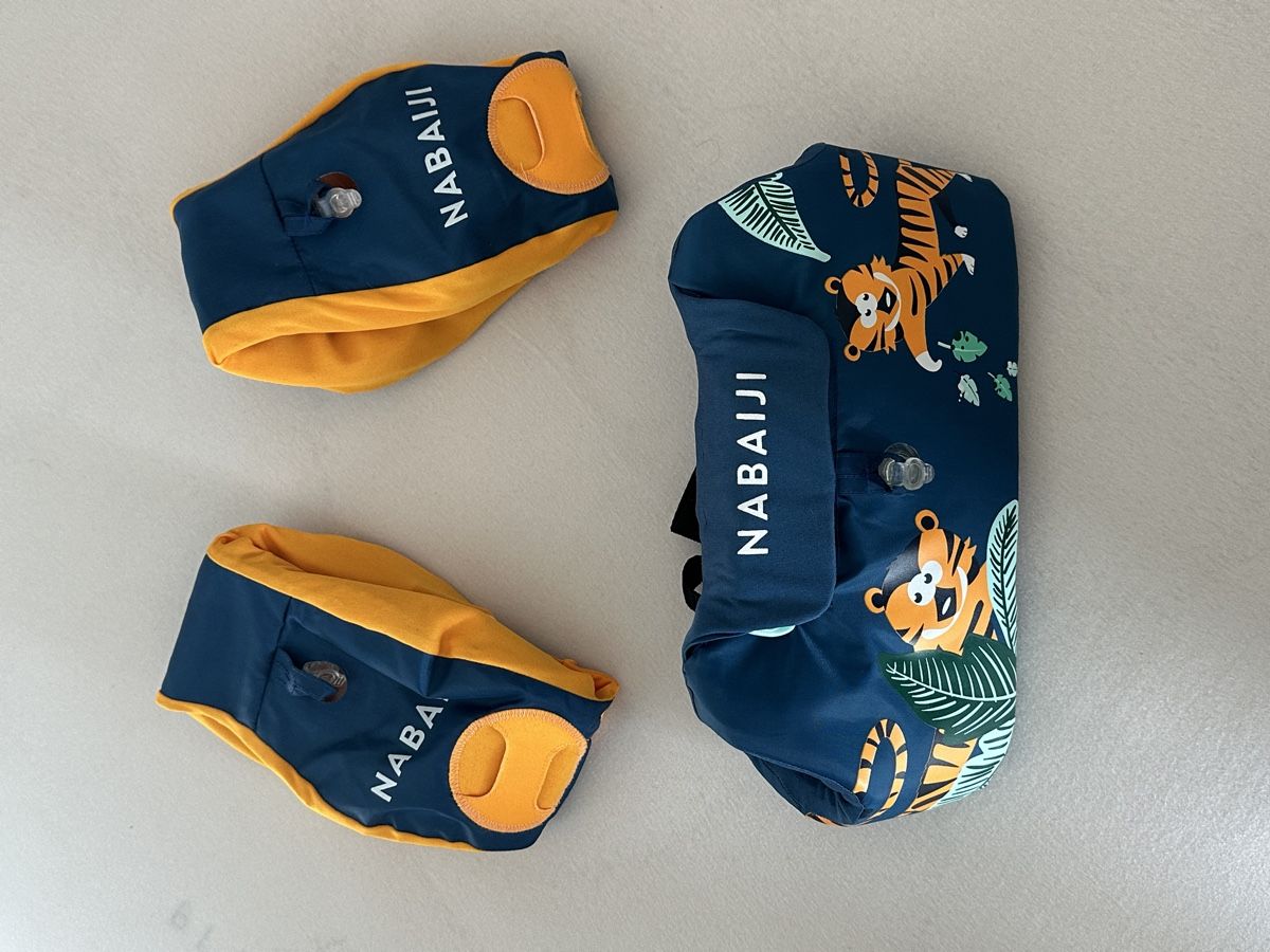 Decathlon Gilets de sauvetage: Ceinture de natation  – D'occasion à Marly par Ben_08 2