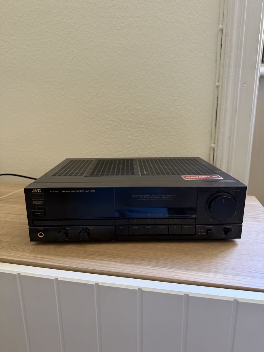 JVC Amplificatori: JVC AX-E700 Stereo Verstärker – Usato da Basel venduto da two_n27b