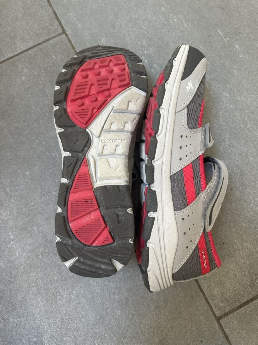 Decathlon Scarpe da donna: Quechua Sommerschuhe Grösse 37 – Usato da Iseltwald venduto da Waldisch 2