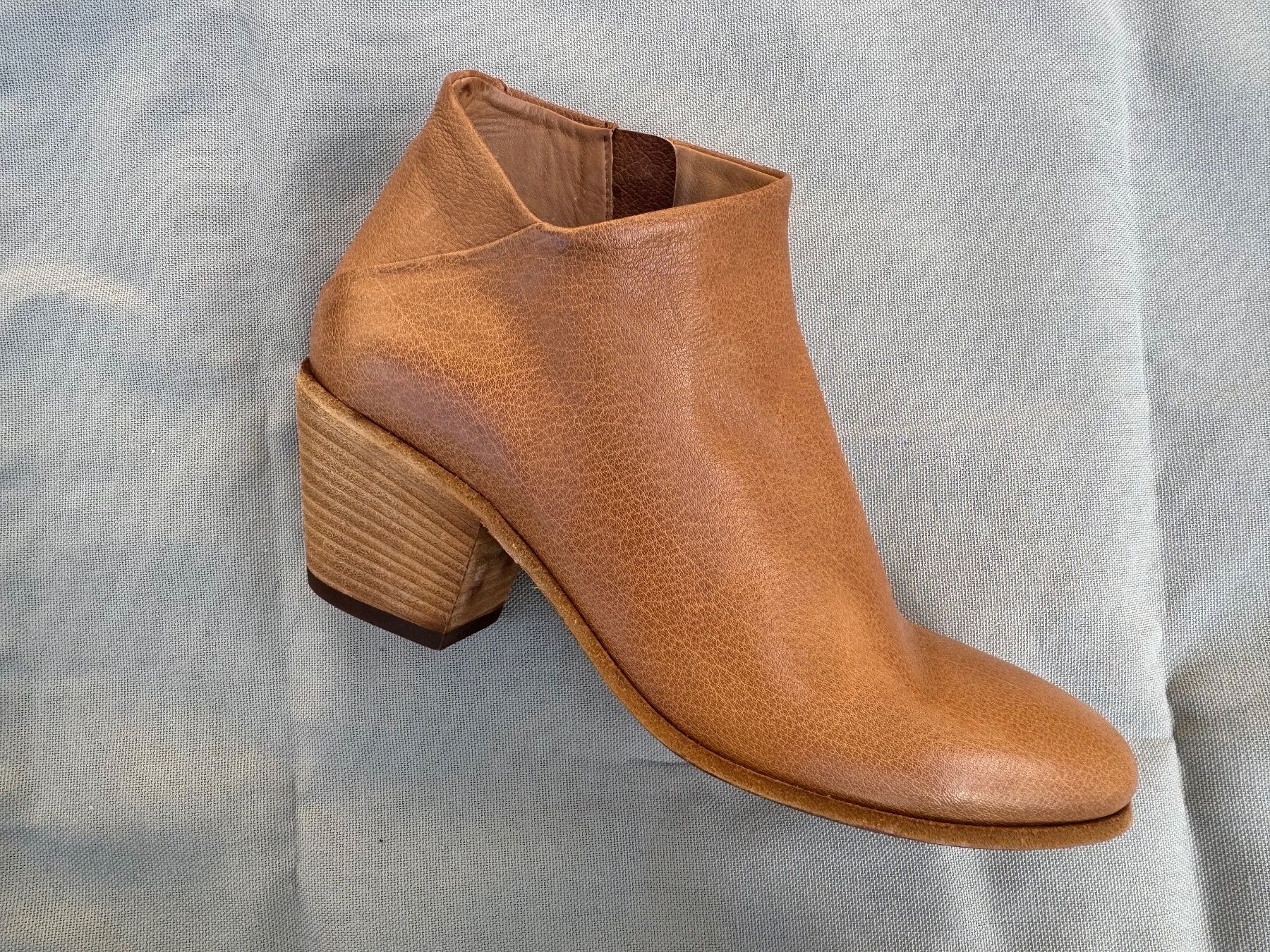 Scarpe da donna: Chaussures à talons Officine Créative 36 et demi – Nuovo e nell'imballaggio originale da Arnex-sur-Orbe venduto da cameleonfringant