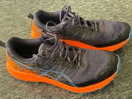 Asics Fuji lite - Trailrunning - Gr. 43 (9.5) - neuwertig