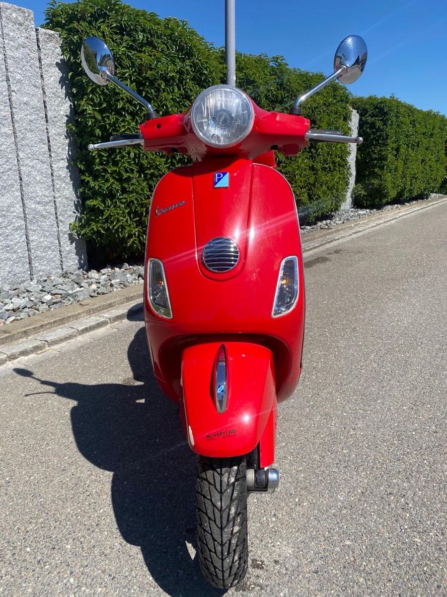 Piaggio Strasse: Piaggio Vespa LX2 50ccm – Gebraucht aus Oberglatt ZH von Candi98 1