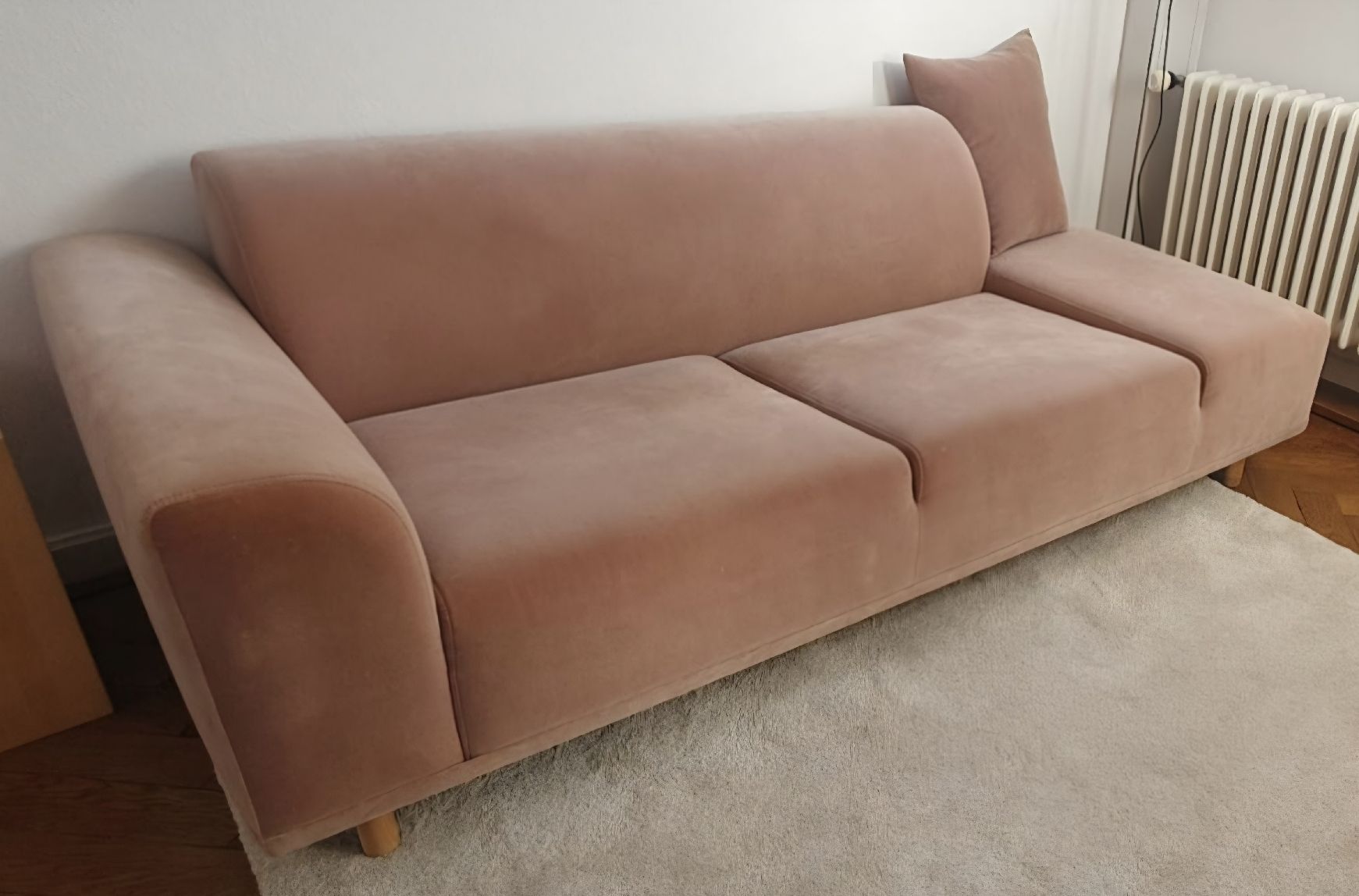 Bolia Divani: Bolia Sofa rosa Samt in Windisch abholbar – Usato da Zürich venduto da Lona280