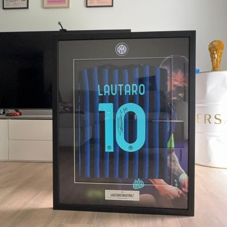 Maillot Inter Lautaro Martinez signé, encadré et authentifié