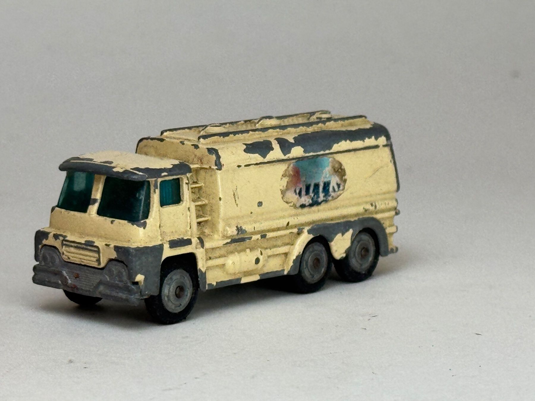 Voitures modèles: GB-  Huskey Tankwagen creme – D'occasion à Elm par Wikmtz