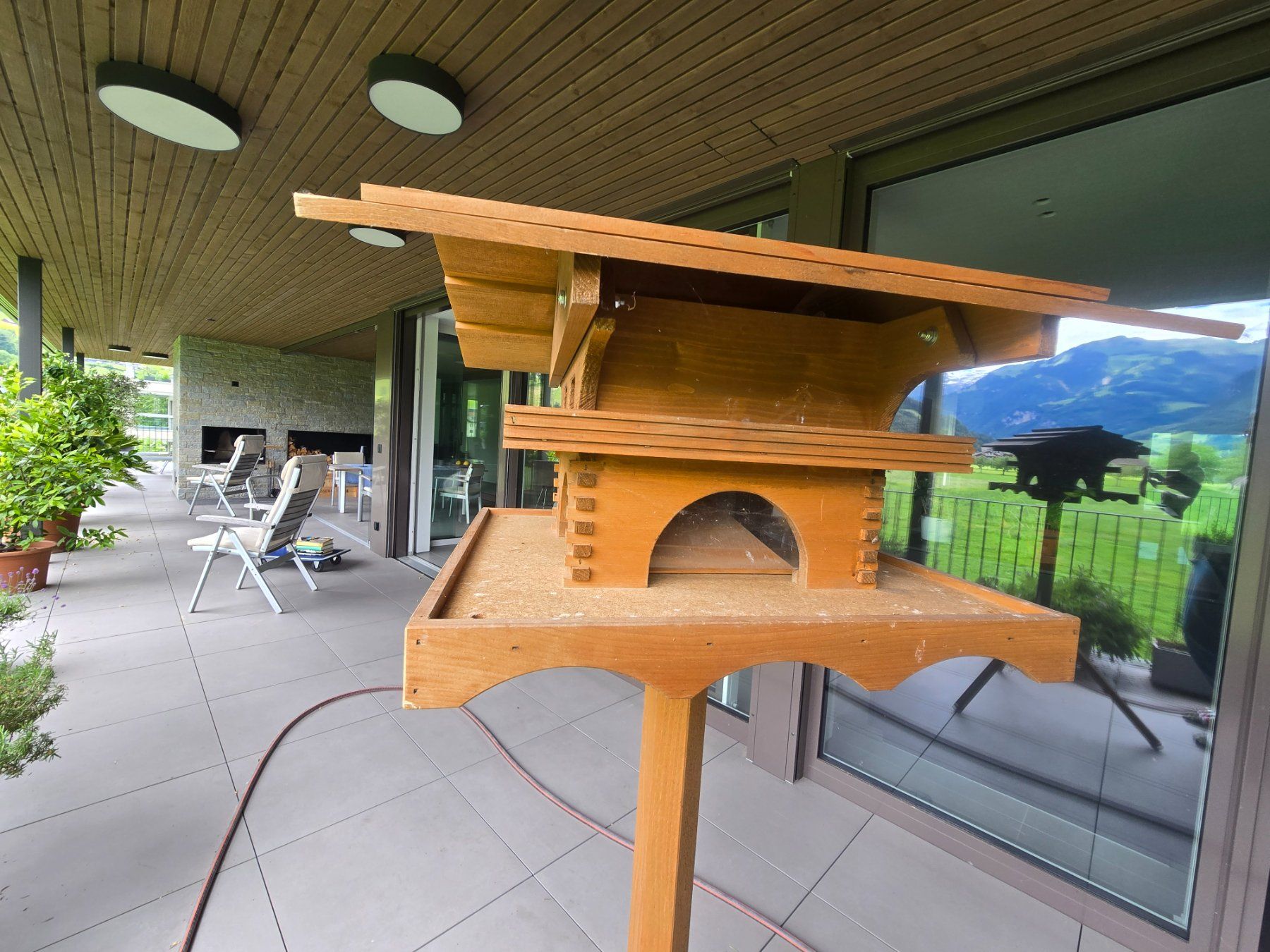 Casette per uccelli: Wunderbare Vogelvilla inkl. Ständer – Usato da Stans venduto da ismy22 3