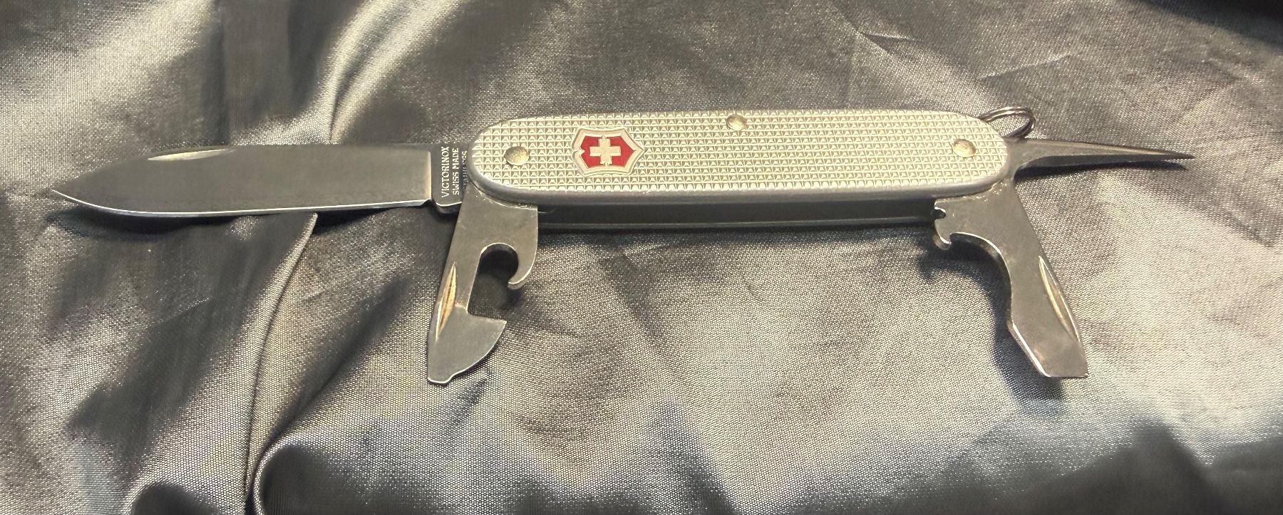 Victorinox Taschenmesser: Victorinox SRG SSR Taschenmesser – Neu (gemäss Beschreibung) aus Glattbrugg von Xena2014 1