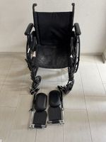 Rollstuhl Medline schwarz Sitzbreite 45 cm gebraucht