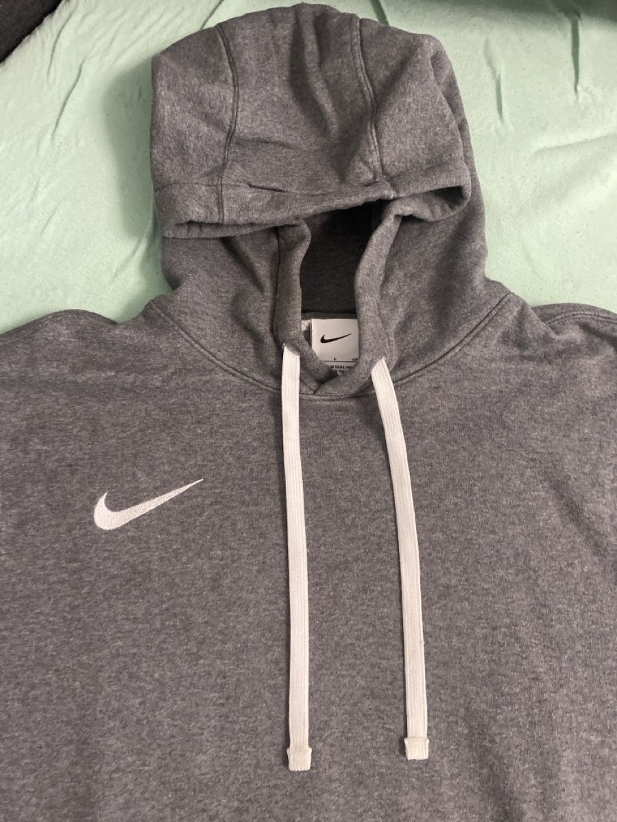 Pulls & Sweat-shirts: Nike Puli Gr. S – D'occasion à Wangen b. Olten par janfon 1