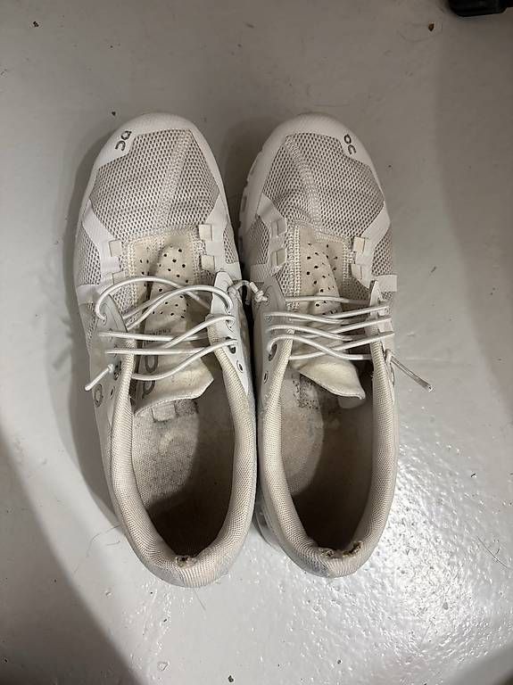 Damenschuhe: On Sneakers Grösse 39 – Gebraucht aus Olten von lyez 1