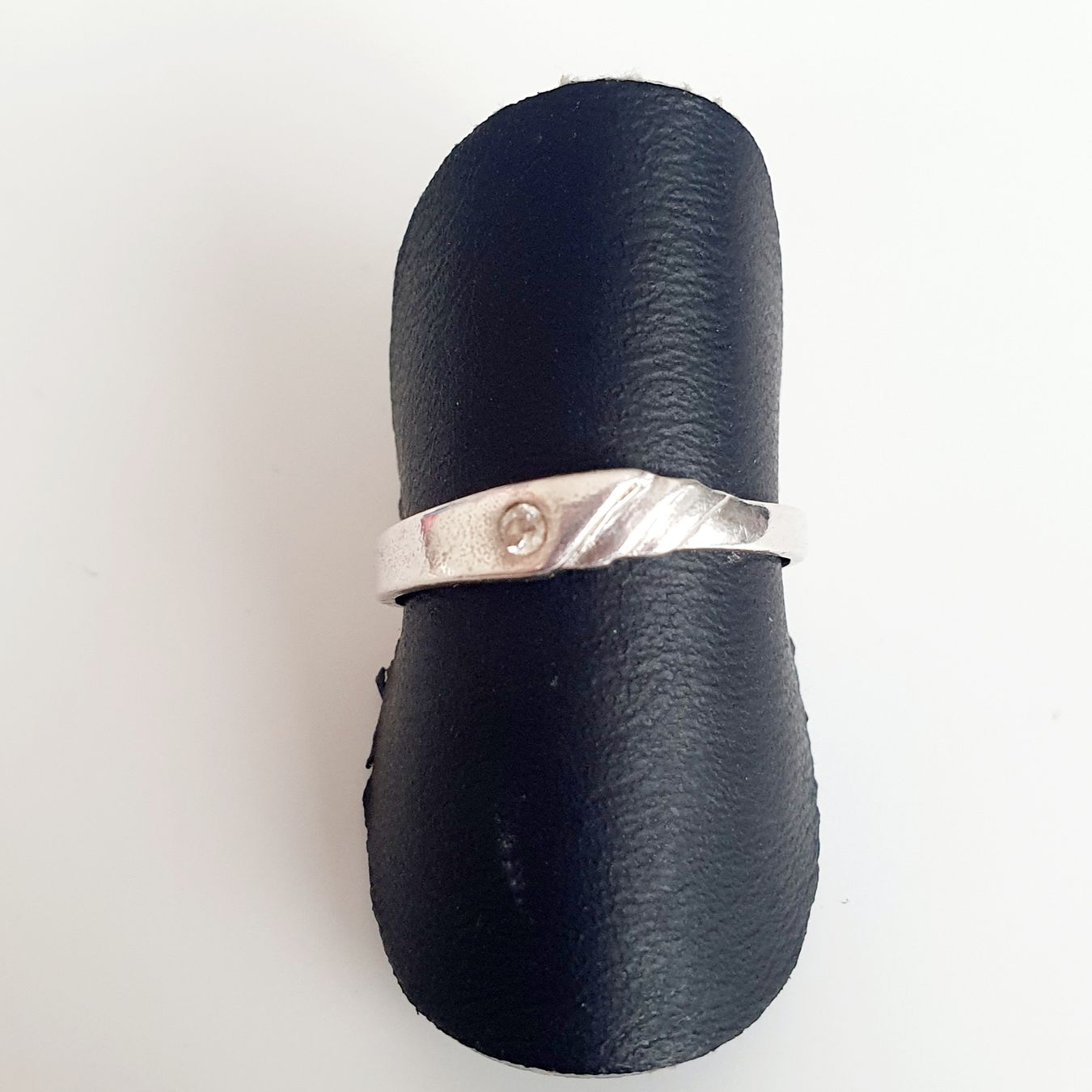 Anelli: silber Ring 925 mit einem kleinen Stein gr. 16,7 mm  – Usato da Kreuzlingen venduto da Wunderkiste123 5