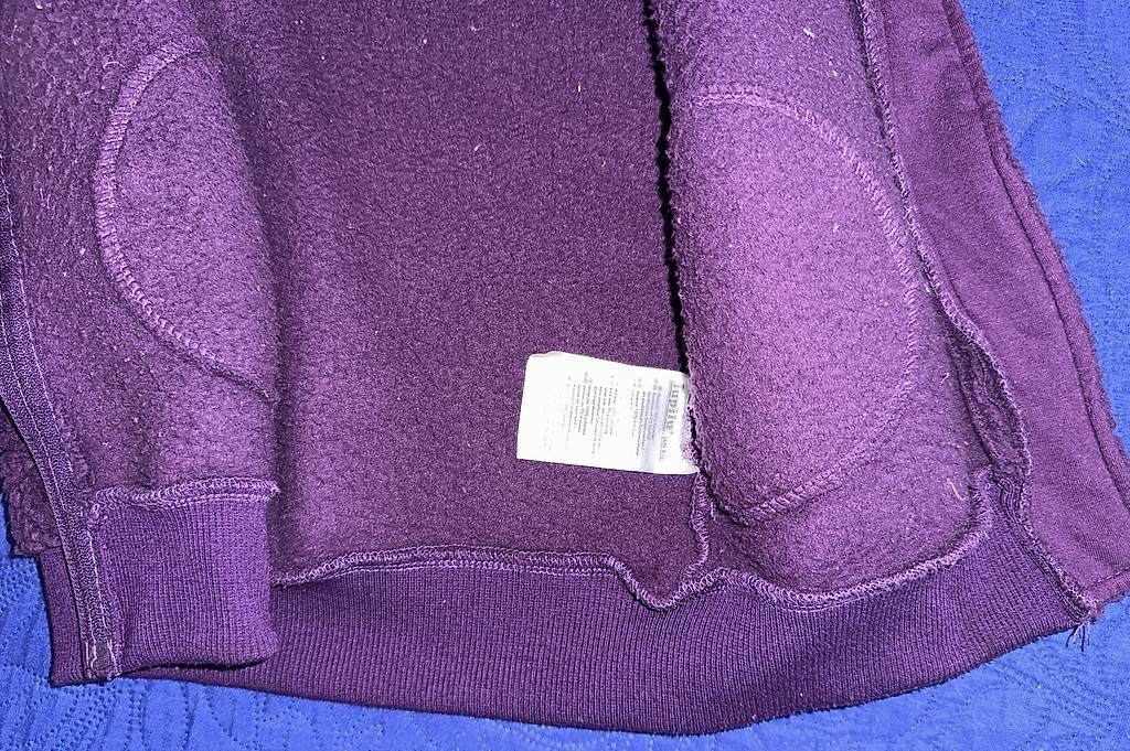 Autres vêtements fille: Teddyweste, lila, 98/104 – D'occasion à St. Gallen par EllyM. 2
