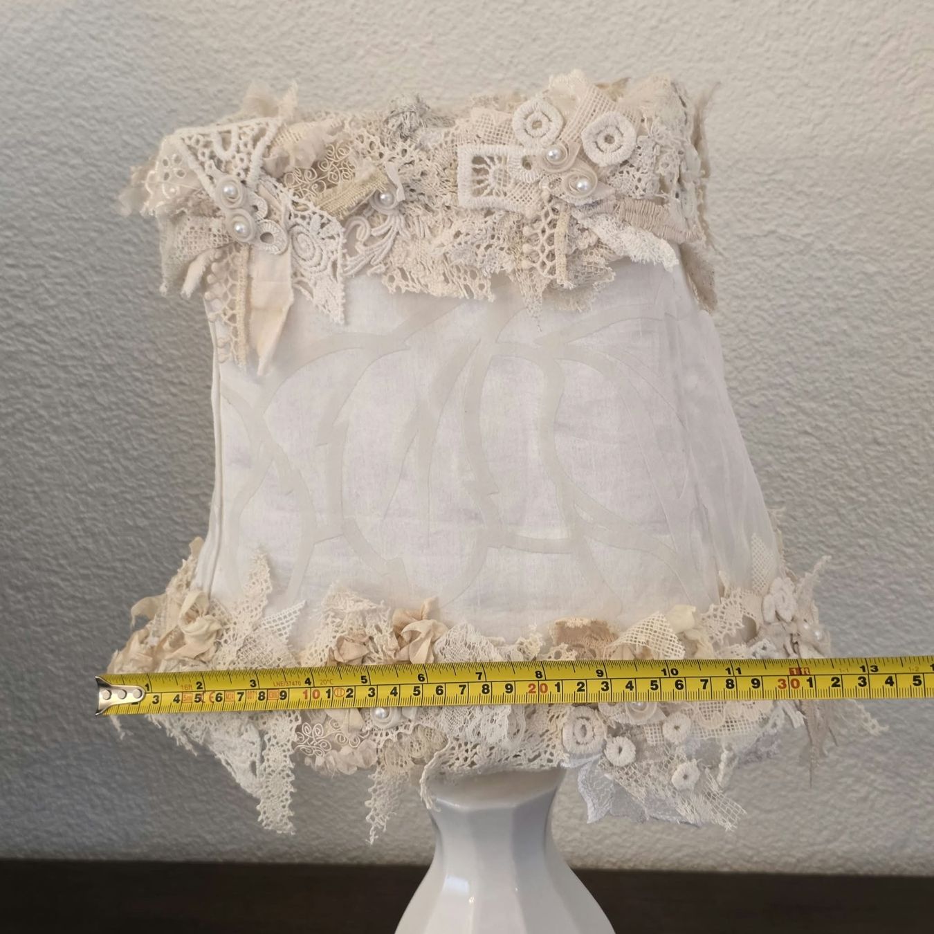 Lampen: Nachttischlampe Shabby Chic Spitzen Stoff – Gebraucht aus Rheinsulz von Dred 8
