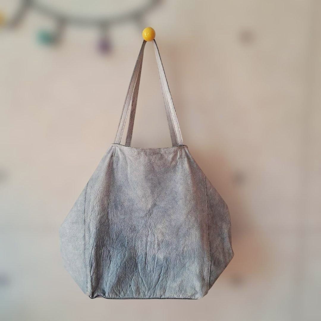 Borse da donna: Pas de Calais light blue large leather tote bag – Usato da Basel venduto da gladghost 1