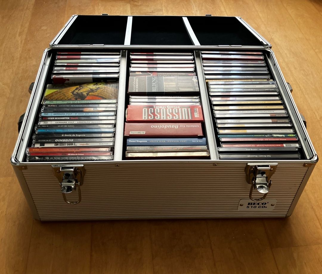 Valises de voyage: Alu-Koffer mit 41 CDs – D'occasion à Au ZH par Enillo 5