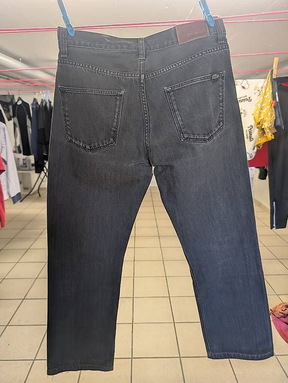 Hosen: 2x Pantalon Lacoste et Versace taille 30 – Gebraucht aus Sonceboz-Sombeval von michael.l 1