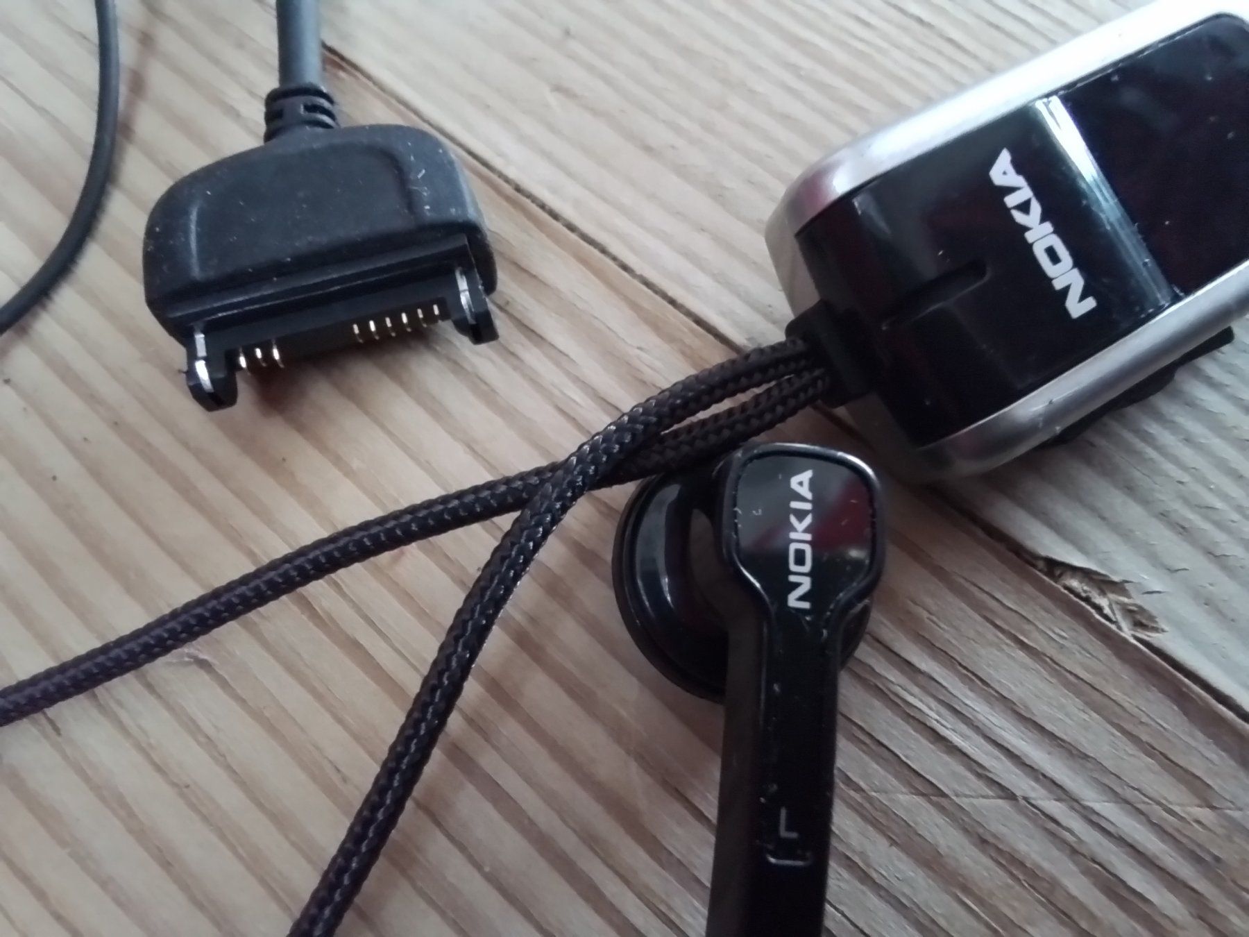 Nokia Cuffie: Nokia HS-20 Stereo Headset - Selten – Usato da Oberurnen venduto da DVDL 1