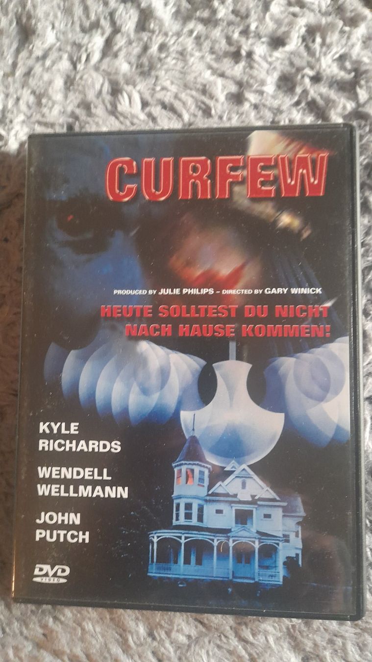 Tutti i DVDs: CURFEW       DVD – Usato da Wetzikon ZH venduto da Ramones01