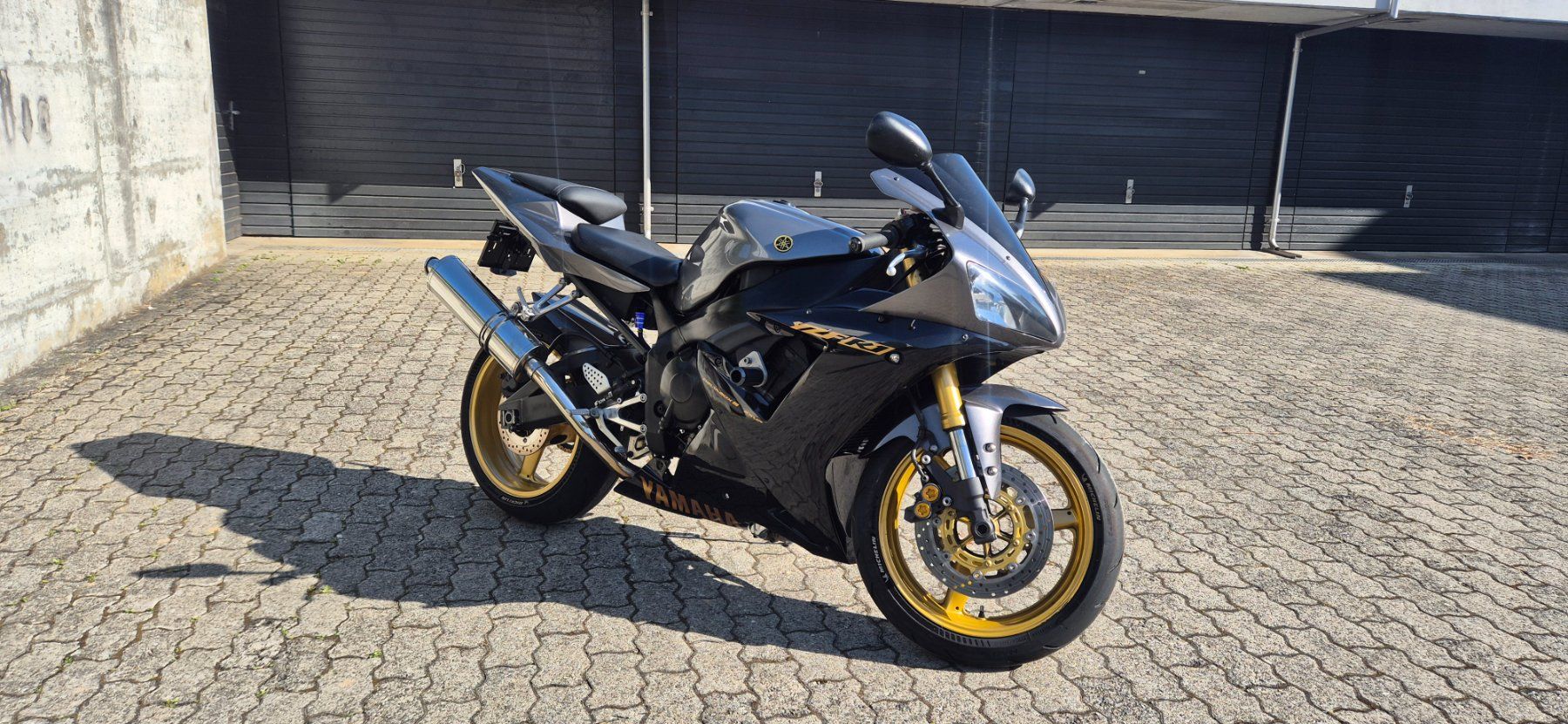 Yamaha Strada: Yamaha R1 2003 – Usato da Coinsins venduto da hen_fwm7 1