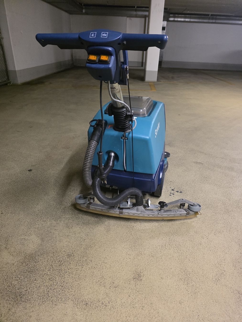 Wetrok Toutes les machines: WETROK SCRUBO 43E SCHEUERSAUGMASCHINE&TASKI CLEANFIX NILSFIX – D'occasion à Zürich par 5183840711 3
