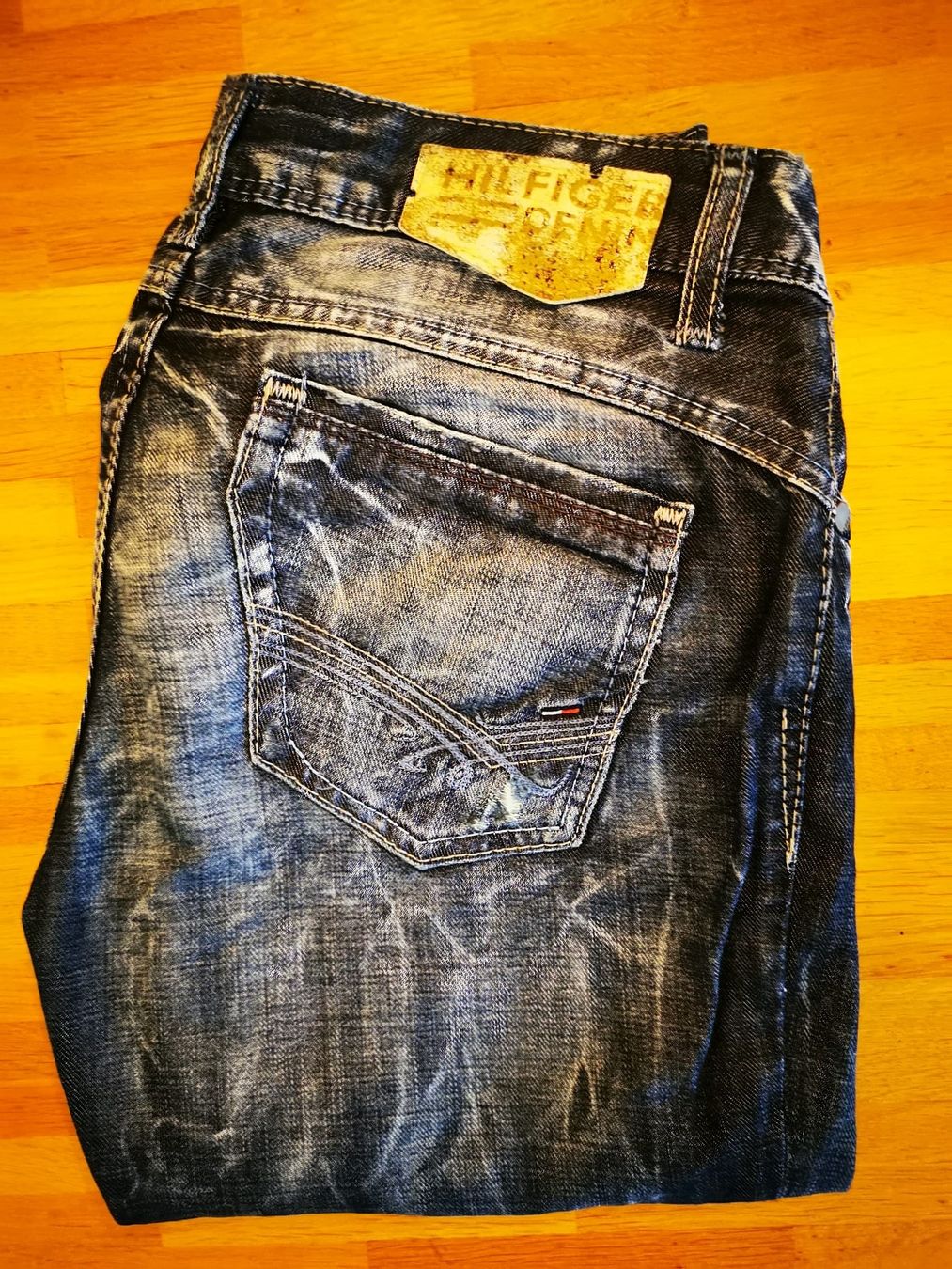 Tommy Hilfiger Jeans: Tommy Hilfiger Jeans – Usato da Adligenswil venduto da sasa_be 1