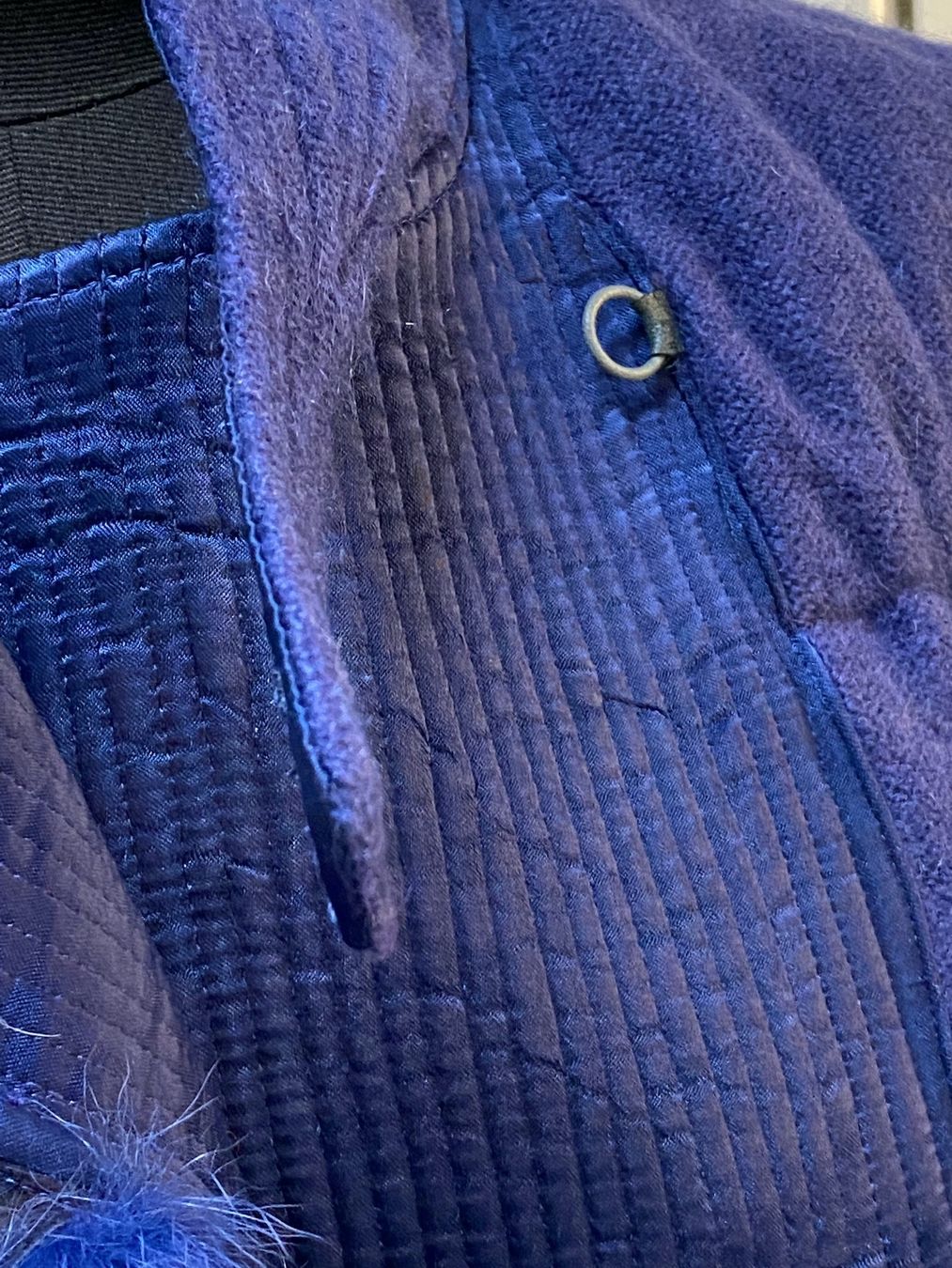 Gianfranco Ferre Giacche: Belle veste GIANFRANCO FERRE avec fourrure. IT46 – Nuovo (secondo la descrizione) da Grund b. Gstaad venduto da PlageNeige 4