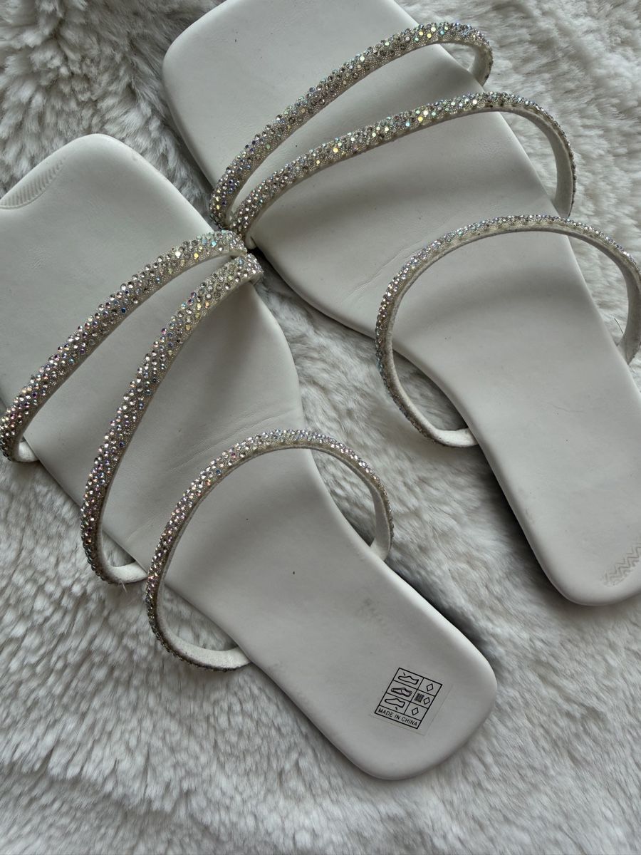 Chaussures femmes: Pantoletten, flach weiss – D'occasion à Villmergen par mel_5ywd 1