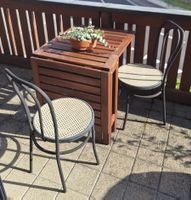 2 Bistrostühle aus Metall mit Wiener Geflecht