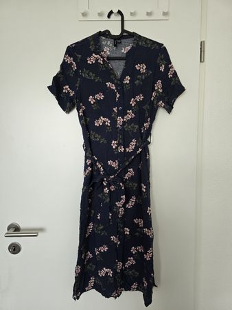 Kleid von Vero Moda, dunkelblau mit Blumenmuster, XS