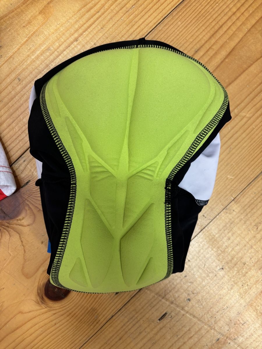 Northwave Scarpe, pantaloni & magliette da ginnastica: Northwave Kinder Radtrikot & Bikeshorts, Grösse 122/128 – Usato da Büren an der Aare venduto da Nikito2001 2
