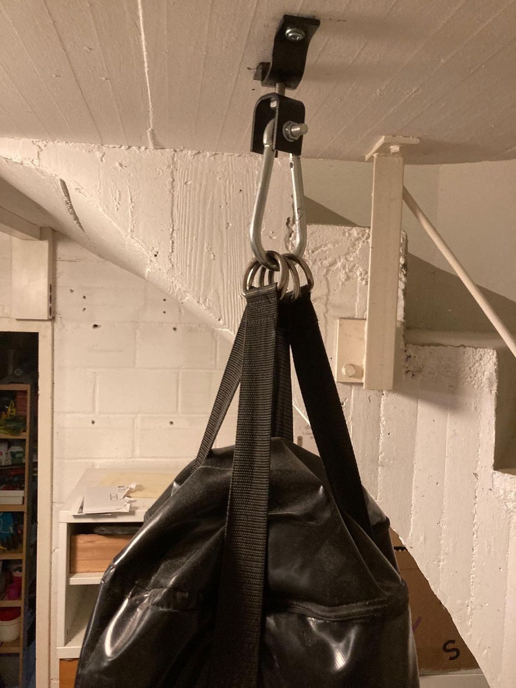 Boxsäcke: Boxsack mit Deckenbefestigung, ca. 70kg – Gebraucht aus Riehen von salzkresse15 2