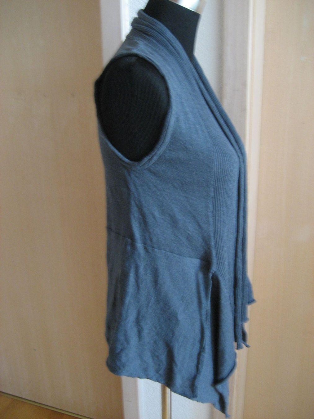 Nile Gilet & Giacche senza maniche: Gilet Nile taille XS – Usato da Delémont venduto da marryb 2