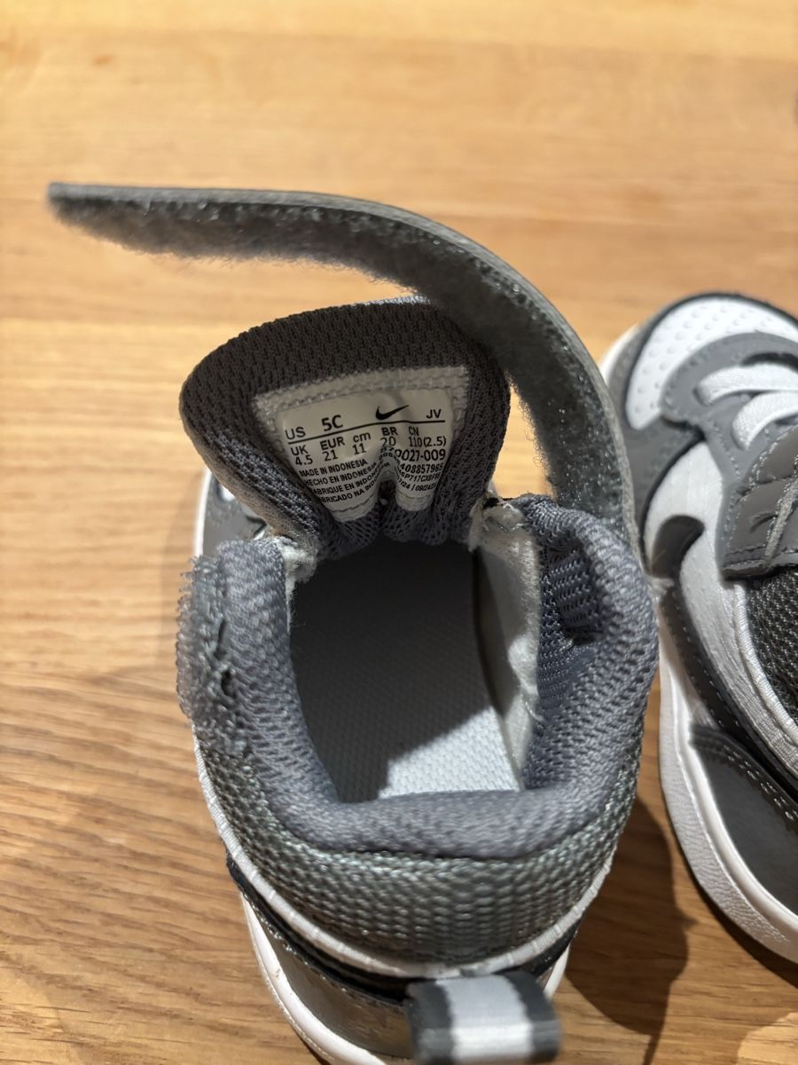 Nike Scarpe per ragazzi: Nike Turnschuh Grösse 21 – Usato da Sutz venduto da charis1411 2