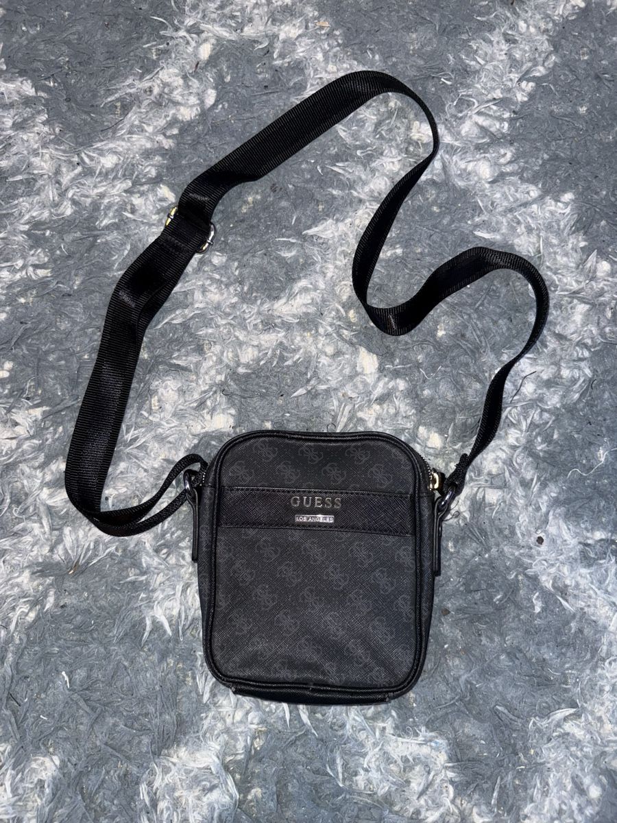 Guess Taschen: Guess Umhängetasche, Schwarz – Neu (gemäss Beschreibung) aus Dietikon von jagamel