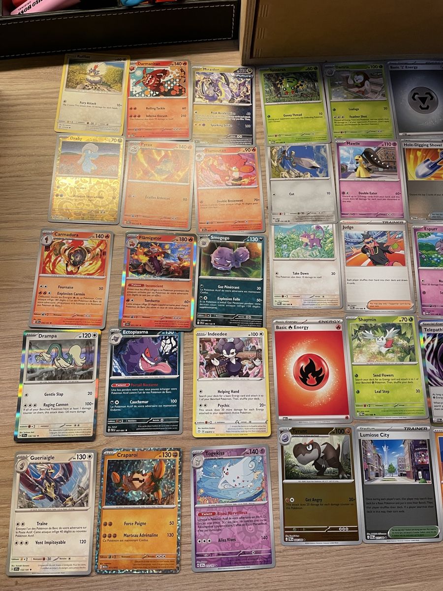 Pokémon Carte collezionabili: 100 cartes Pokémon!! – Usato da Rolle venduto da abbesses 4