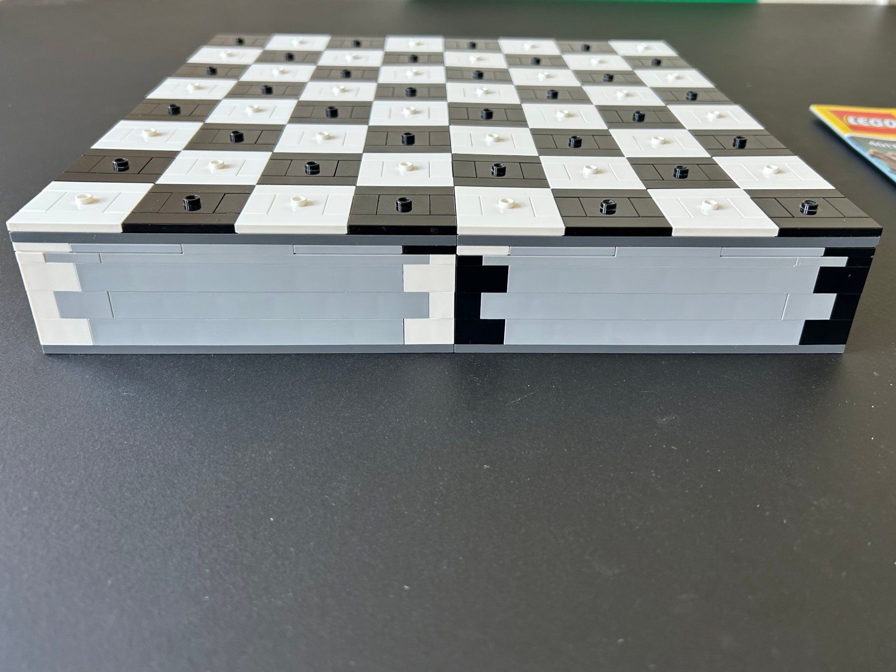 Lego Giocattoli: LEGO / Iconic Chess Set  (40174) – Usato da Dietlikon venduto da Mankai 7
