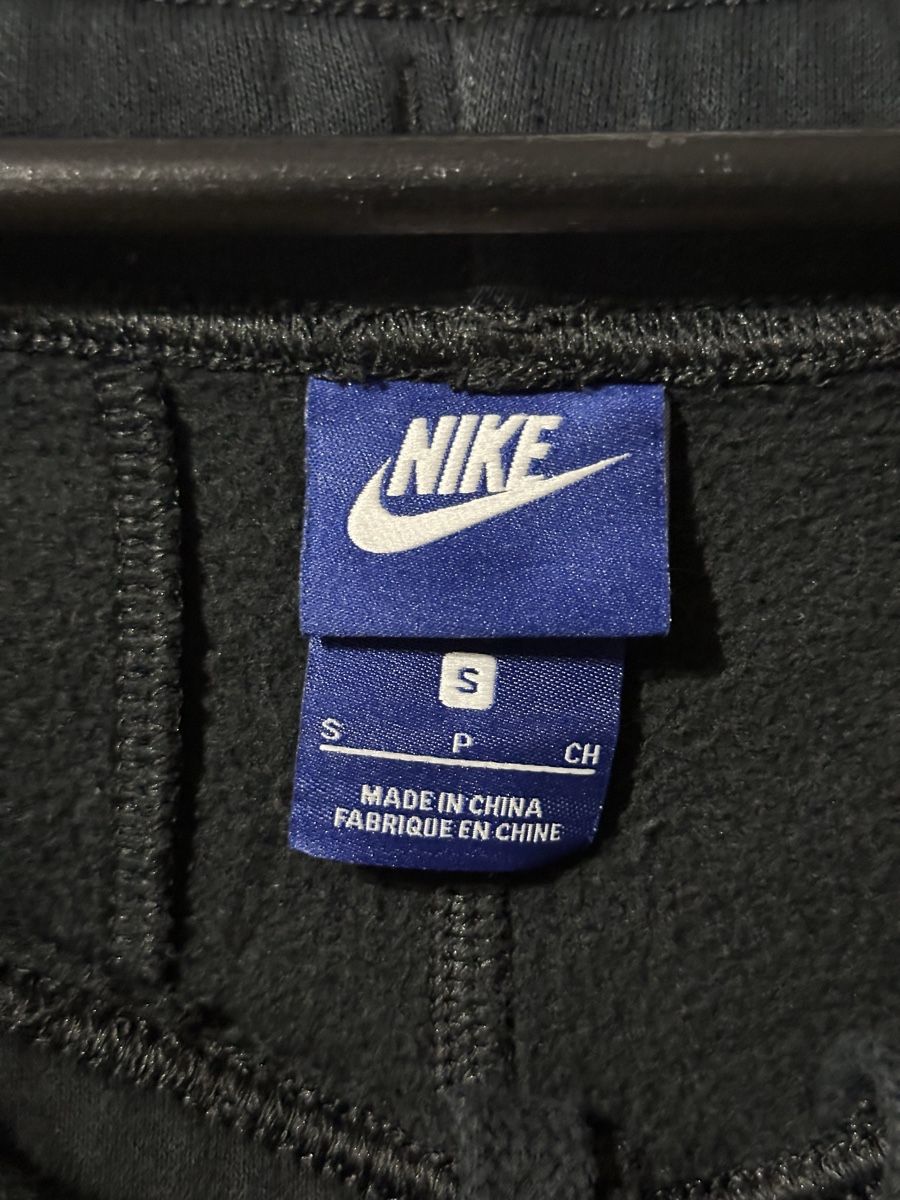 Nike Pantaloni: Pantalon de jogging Nike, taille S, noir – Nuovo (secondo la descrizione) da Clarens venduto da Riviera_Friperie 2