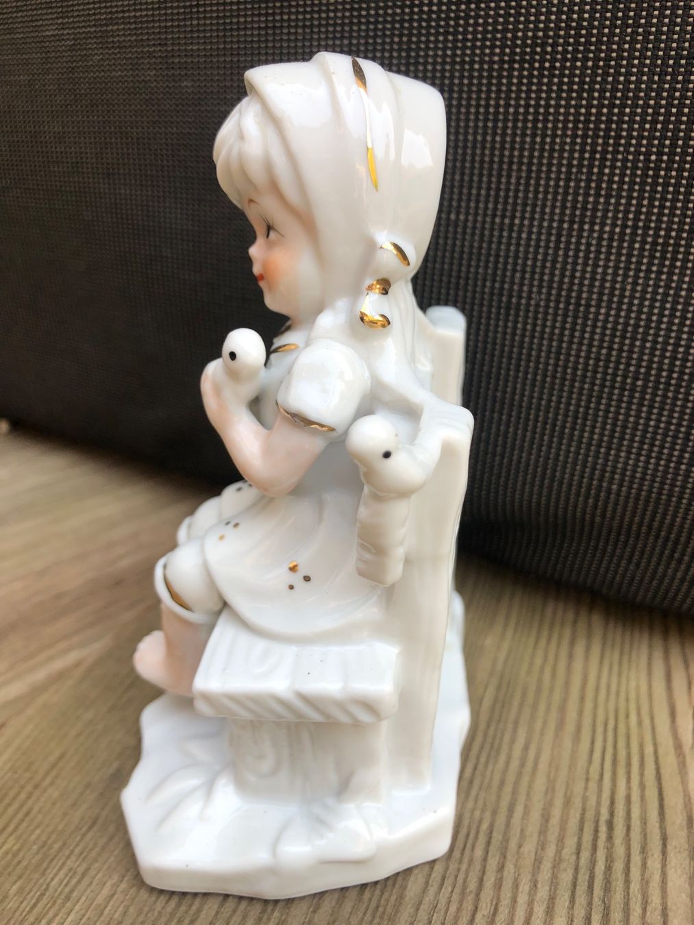 Figuren: petite fille avec oiseaux – Gebraucht aus Bernex von joe_6dn9 2