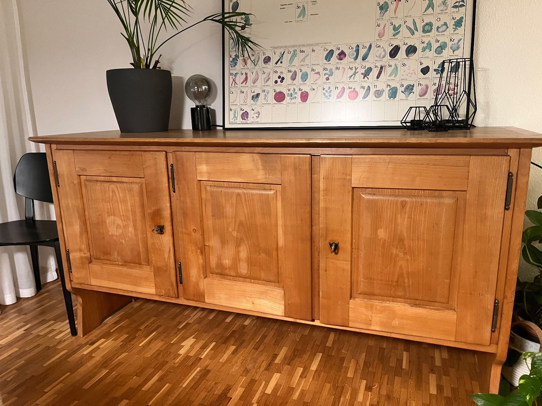 Antikes Sideboard, Buffetschrank Massivholz gebraucht (Gebraucht) in Rapperswil SG für CHF 100 – nur Abholung auf Ricardo kaufen