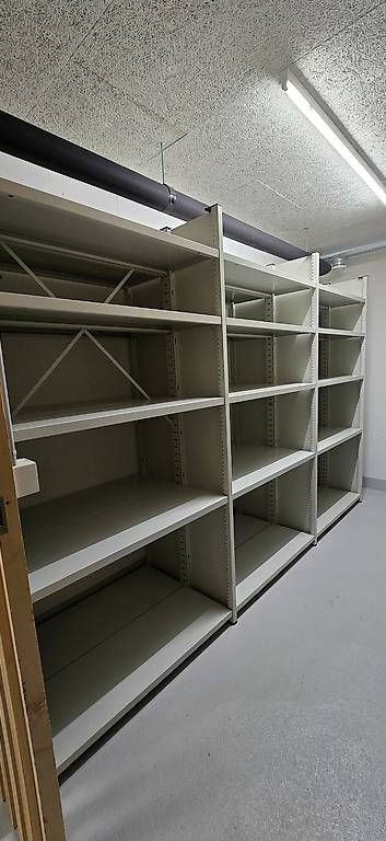 Scaffali: Schwerlastregal Preis pro Meter – Usato da Gontenschwil venduto da bohi44
