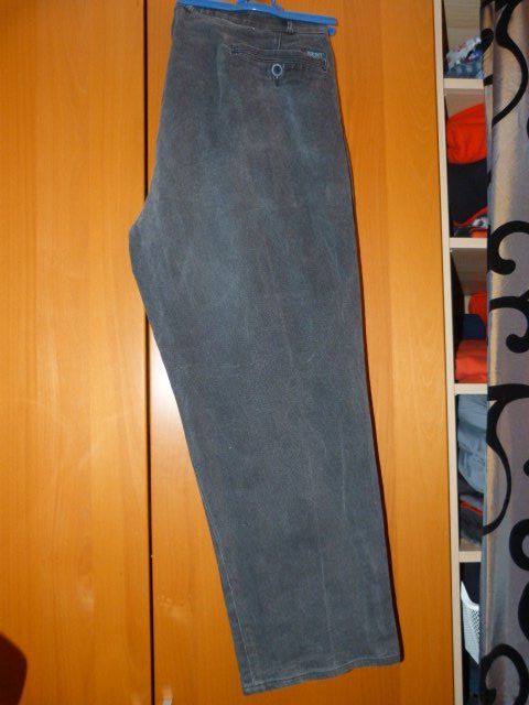 Jeans: Jeans von Edmonte, Gr. 50, grau – Gebraucht aus Nunningen von Fashion-Ave51