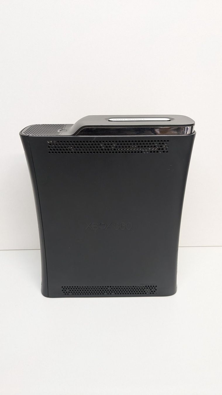 Microsoft Consoles: Microsoft Xbox 360 Elite mit 2 Controller – D'occasion à Menziken par mame18 5