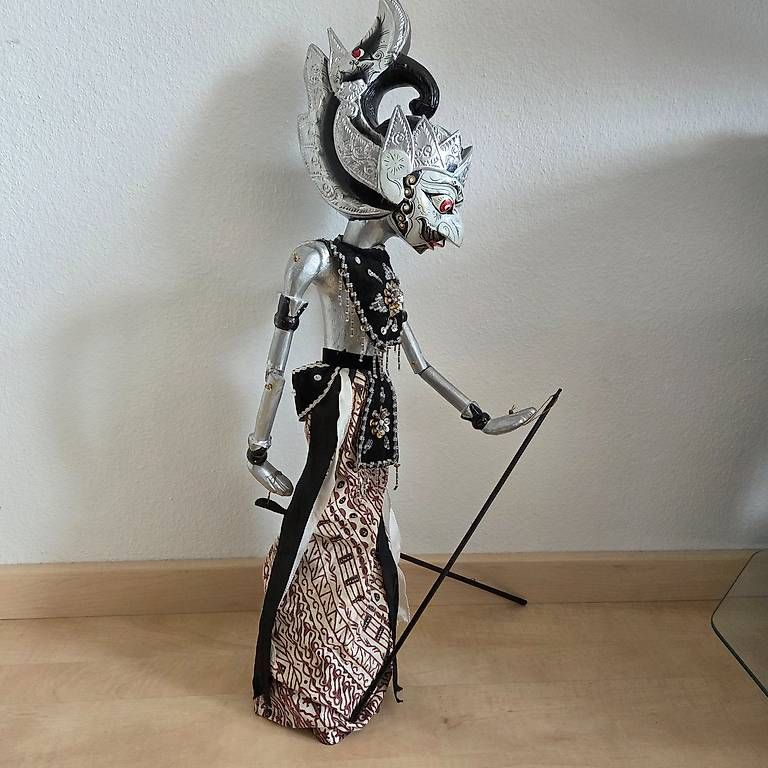 Bambole: Indonesische Wayang Golek Stabpuppe – Usato da Zug venduto da Sunshine_113 1