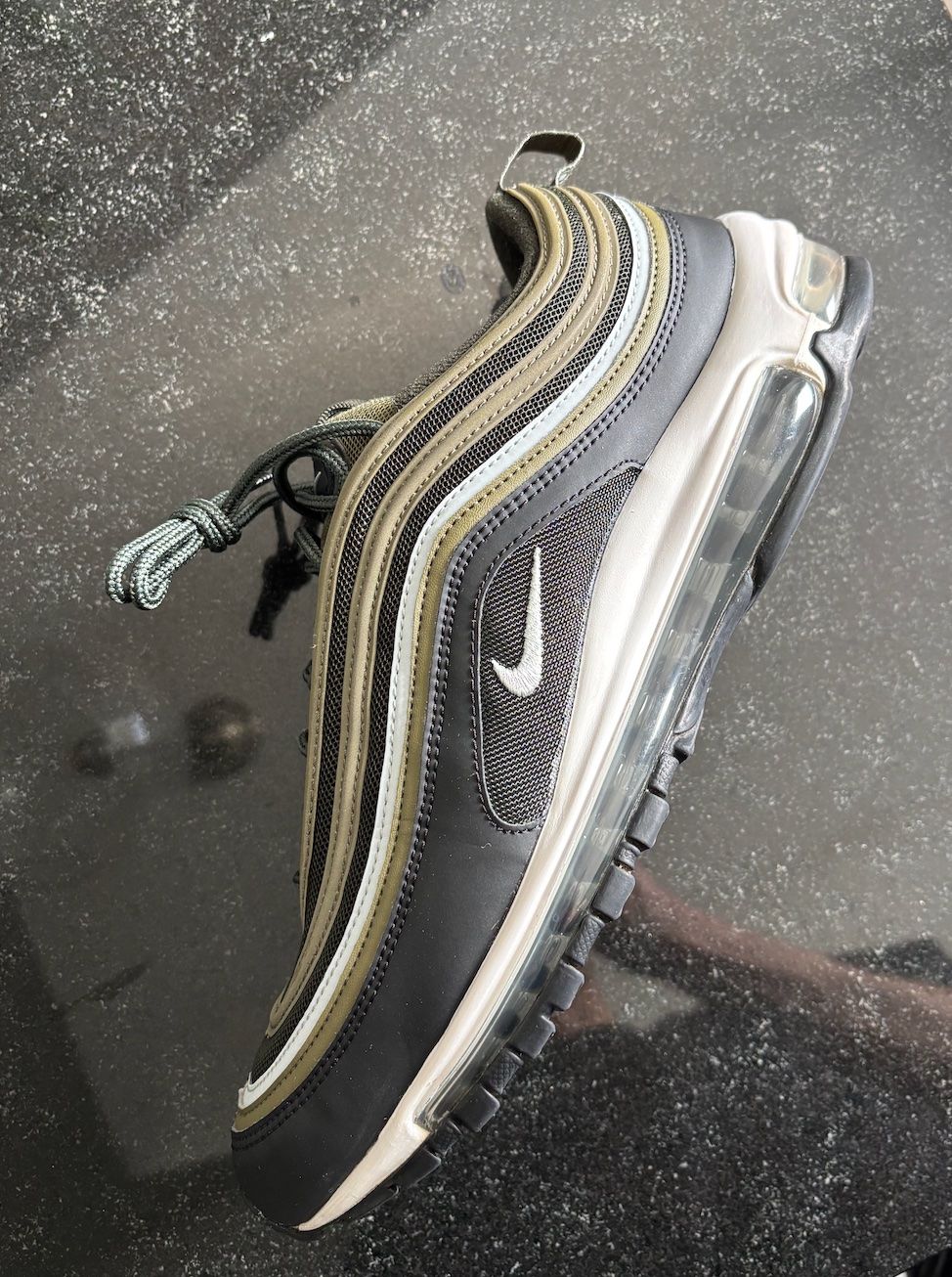 Scarpe da uomo: Nike Black & Green Air Max 97 45.5 – Usato da Cournillens venduto da aese01