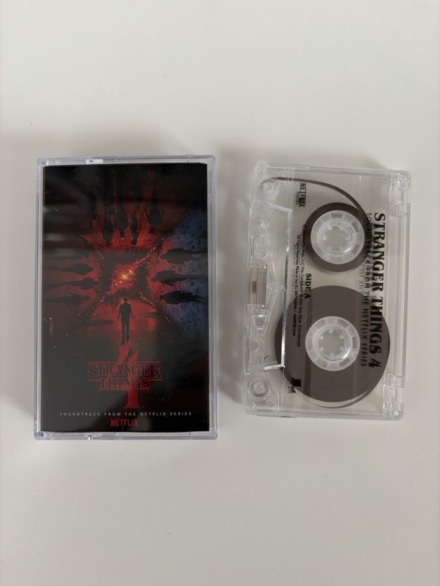Kompaktkassetten: Stranger Things 4 / MC Tape – Neu (gemäss Beschreibung) aus Wittenbach von therealmoonstone