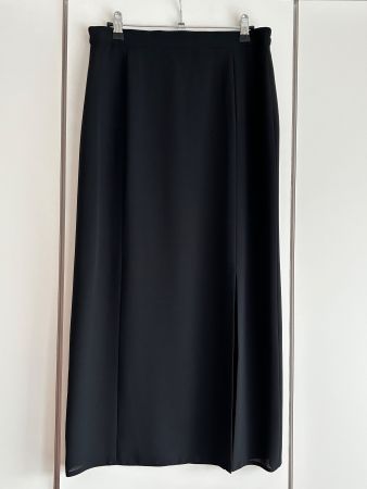 Neuwertiger, eleganter langer Chiffon-Rock, schwarz