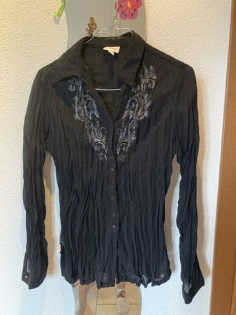 Schwarze Bluse 
