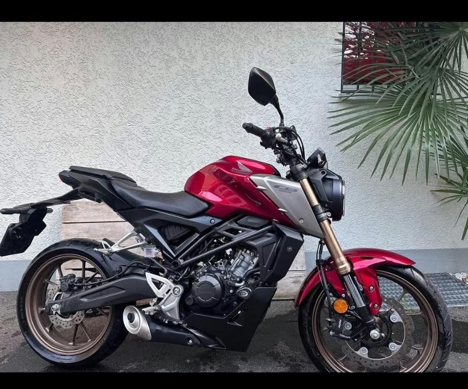 Honda Strada: Honda CBF 125 NA – Usato da Schwyz venduto da ST3005